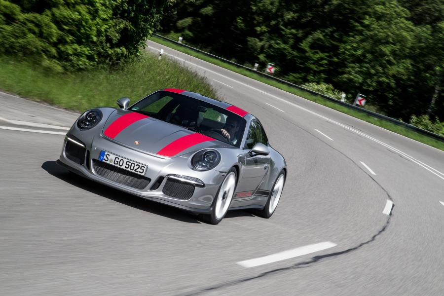  Porsche 911 R 2016 года  (фото 11 из 50)